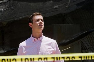 Colin Hanks torna sulla scena del crimine nell'episodio A horse of a different color