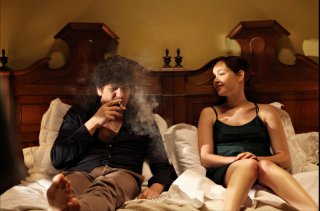 Fabio De Luigi insieme a Cristiana Capotondi in una scena de La peggior settimana della mia vita