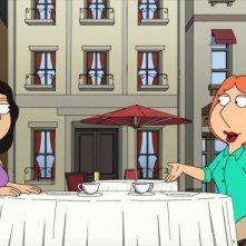 I Griffin: Bonnie e Lois in una scena dell'episodio Foreign Affairs della stagione 9