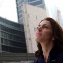 Il mio domani: Claudia Gerini guarda verso il cielo in un'immagine del film