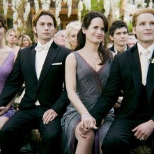 The Twilight Saga: Breaking Dawn - Parte 1, Peter Facinelli, Ashley Greene, Elizabeth Reaser e Jackson Rathbone assistono alle nozze in una scena del film