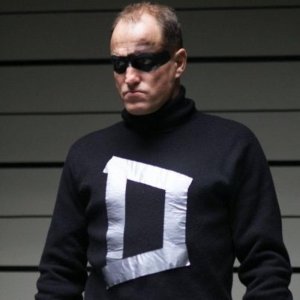 Woody Harrelson nei panni di Defendor