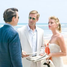 Johnny Depp in The Rum Diary con Aaron Eckhart e Amber Heard
