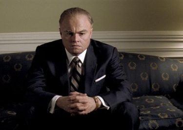 Leonardo DiCaprio in J.Edgar: una sequenza del film di Eastwood