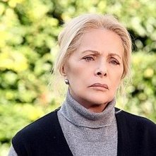 Virna Lisi in una scena della miniserie La donna che ritorna