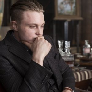 Boardwalk Empire: Michael Pitt in una scena dell'episodio Gimcrack and Bunkum