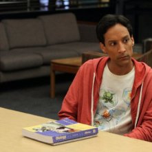 Community: Danny Pudi nell'episodio Advanced Gay