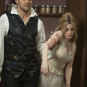 Community: Gillian Jacobs e Joel McHale in una scena dell'episodio Horror Fiction in Seven Spooky Steps