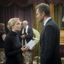 Community: Gillian Jacobs e Joel McHale nell'episodio Advanced Gay