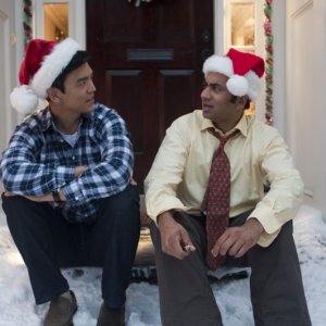 A Very Harold & Kumar Christmas: John Cho e Kal Penn conciati per le Feste