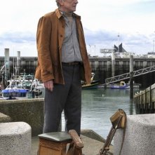 André Wilms in una scena del film drammatico Miracolo a Le Havre