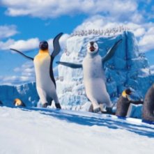 Happy Feet 2 in 3D: Gloria e Mambo danzano sul ghiaccio in una scena del film