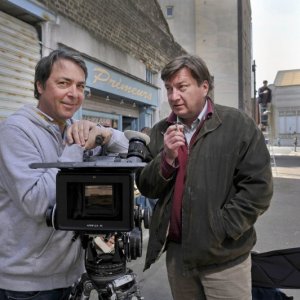 Il regista Aki Kaurismäki sul set di Miracolo a Le Havre