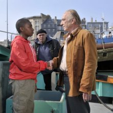Miracolo a Le Havre: Blondin Miguel e André Wilms in una scena del film