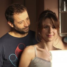Fabio Volo insieme a Isabella Ragonese in una scena del film Il giorno in più