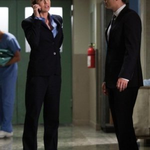 Fringe: Anna Torv e Seth Gabel nell'episodio One Night in October