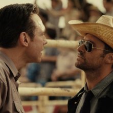 Hugh Jackman in una scena del film Real Steel insieme a Kevin Durand