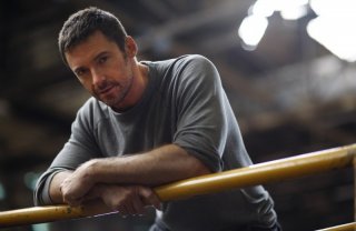 Hugh Jackman sul ring di Real Steel nei panni di Charlie Kenton