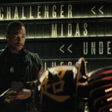 Real Steel: Anthony Mackie insieme al robot Noisy Boy in una scena del film