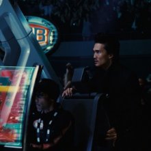 Real Steel: Karl Yune in una scena del film telecomanda il suo robot