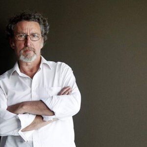 Robert Guédiguian in un'immagine promozionale de Le nevi del Kilimangiaro