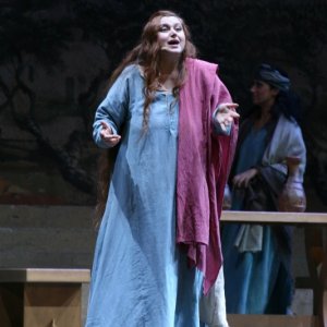 Sara Pastore durante il musical Maria di nazareth