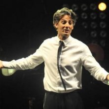 Una foto di Rosario Fiorello durante un suo show