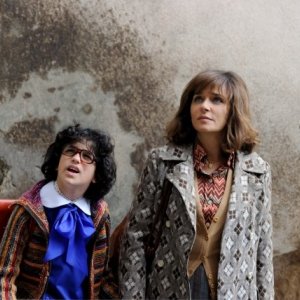 Valeria Golino in un'immagine tratta da La kryptonite nella borsa insieme al piccolo Luigi Catani