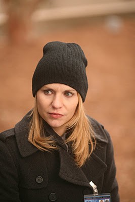 Claire Danes in una scena dell'episodio Pilot di Homeland