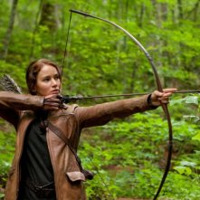 Jennifer Lawrence E Il Suo Arco In Una Movimentata Scena Di The Hunger Games 221776