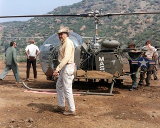 Robert Altman sul set di M.A.S.H. (1969)