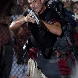 The Walking Dead: Jon Bernthal nell'episodio Sopravvivere