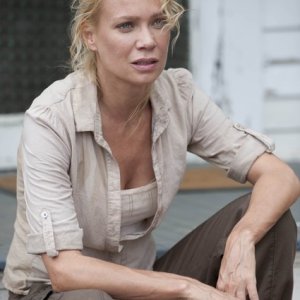 The Walking Dead: Laurie Holden in una scena dell'episodio Chupacabra
