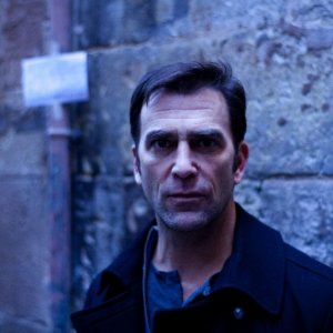 11-11-11: Timothy Gibbs interpreta Joseph Crone