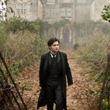 Daniel Radcliffe Vaga Nel Paesaggio Desolato In Cui E Ambientato The Woman In Black 221959