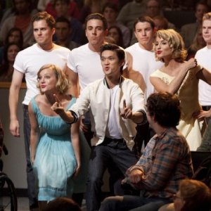 Glee: Heather Morris, Harry Shum jr. e Dianna Agron in una scena dell'episodio The First Time