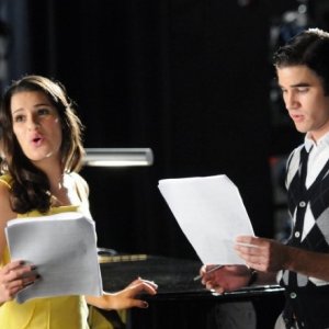 Glee: Lea Michele e Darren Criss in una scena dell'episodio The First Time