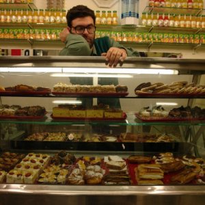 Ok, Enough, Goodbye: Daniel Arzrouni in un'immagine tratta dal film