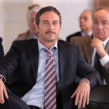 Flavio Montrucchio in una scena della serie di Canale 5, Baciati dall'amore