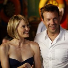 Leslie Bibb e Jason Sudeikis in una scena della commedia A Good Old Fashioned Orgy