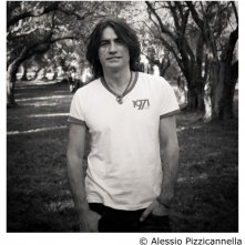 Luciano Ligabue in una foto promozionale del film-concerto