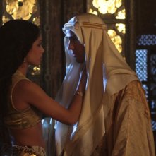 Il principe del deserto, Freida Pinto e Tahar Rahim in un'immagine del film