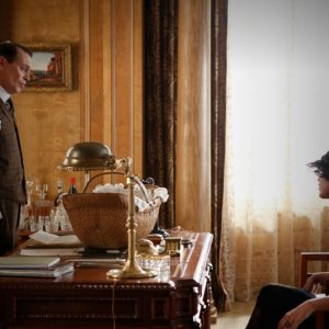 Boardwalk Empire: Steve Buscemi e Paz de la Huerta in una scena dell'episodio Peg of Old