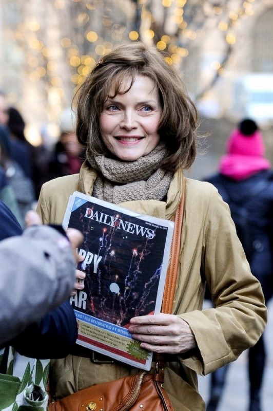 Michelle Pfeiffer Sorride In Una Scena Di Capodanno A New York 222902
