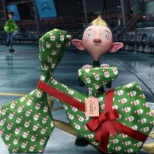 Un regalo a due ruote ben incartato in una scena di Arthur Christmas: Il figlio di Babbo Natale in 3D