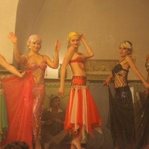 Una scena tratta dal film Where Do We Go Now?