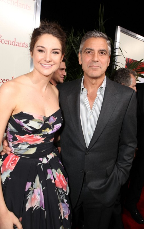 George Clooney E Shailene Woodley Sul Red Carpet Della Premiere Di The Descendants A Beverly Hills 223026