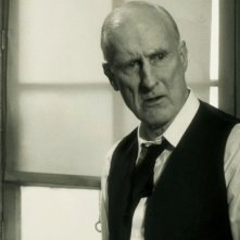James Cromwell in una scena di The Artist
