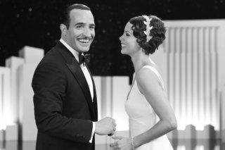 Jean Dujardin insieme a Bérénice Bejo in una scena di The Artist