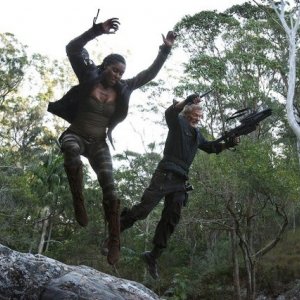 Terra Nova: Christine Adams e Stephen Lang nell'episodio Now You See Me